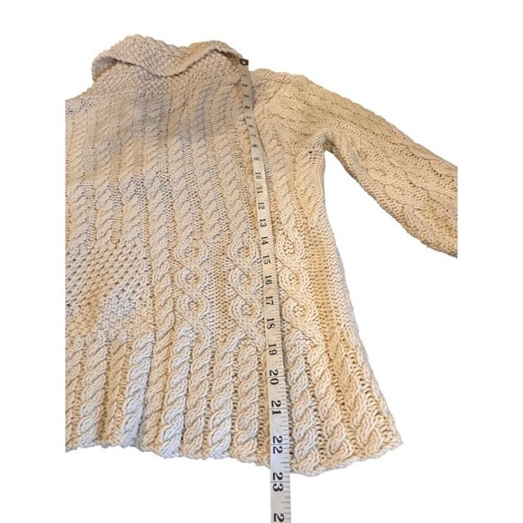 Rebecca Elliot Chunky Cable Knit Shawl Collar Sweater With Long Sleeves In Cream - Picture 9 of 10